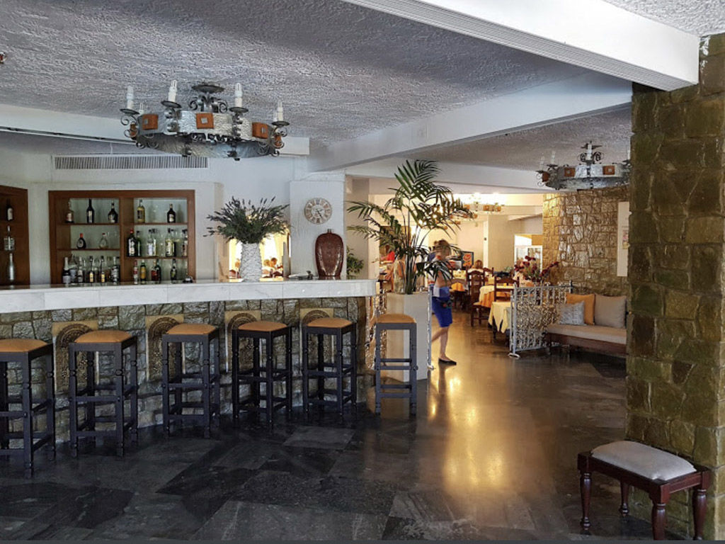 Karteros Hotel foto 12