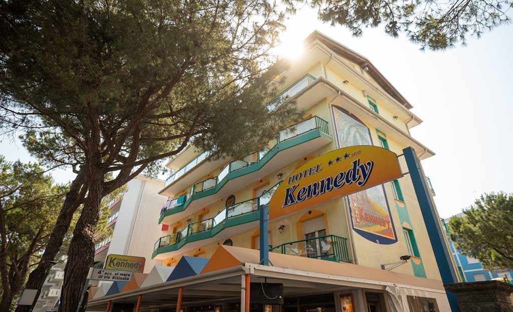 Hotel Kennedy.