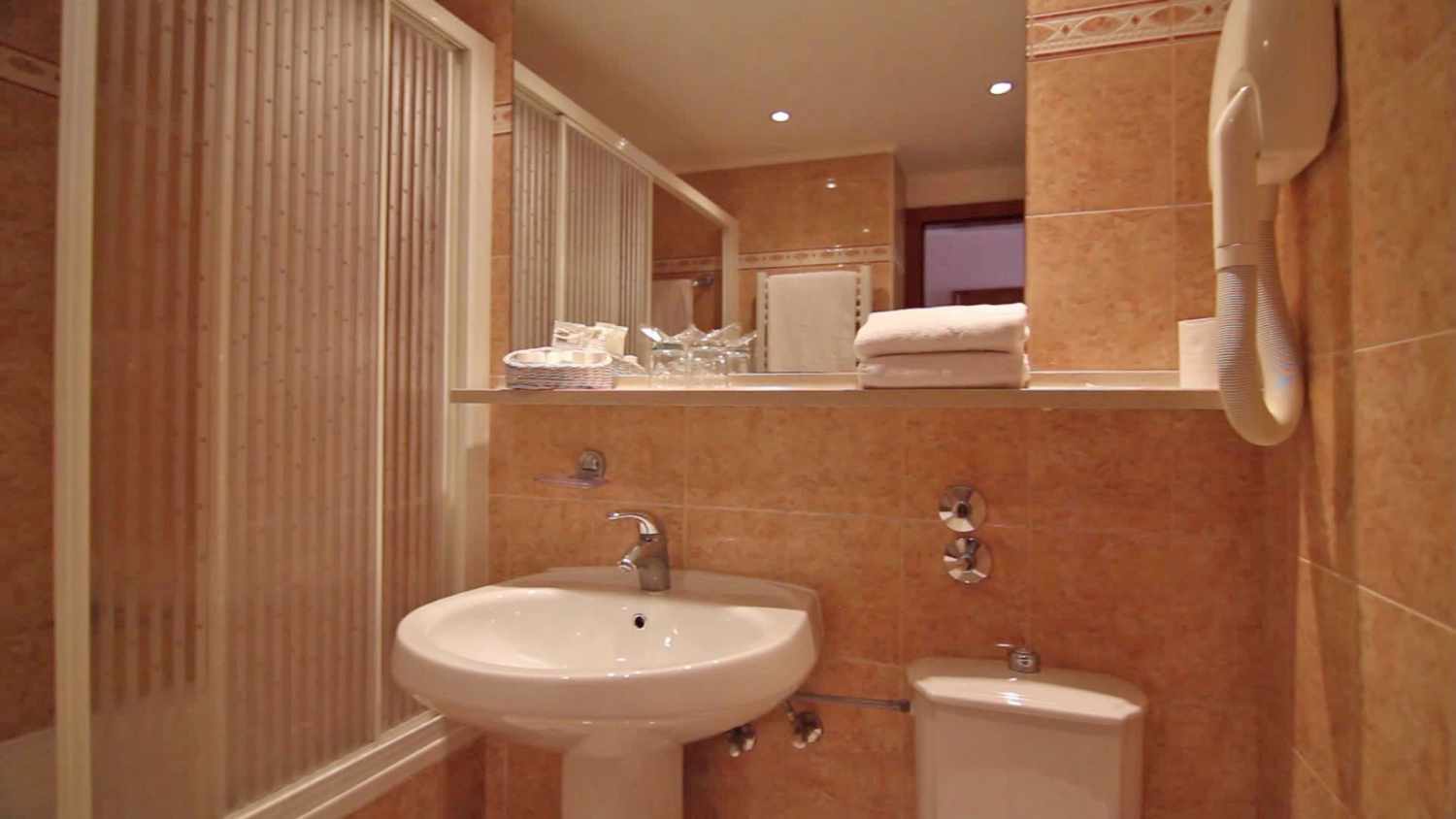 Hotel Kolovare image 3