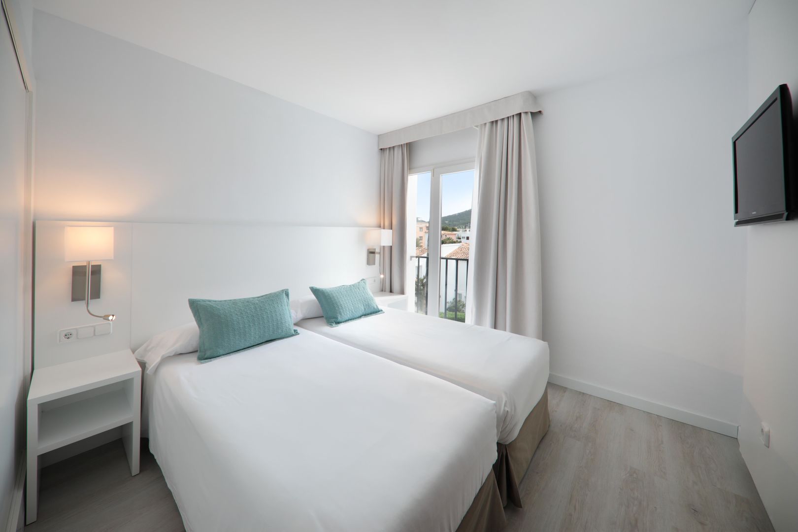 La Pérgola Aparthotel image 1