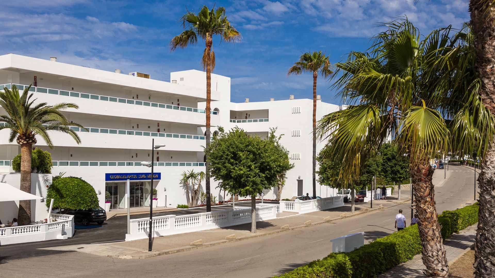 Globales Apartamentos Lord Nelson image 3