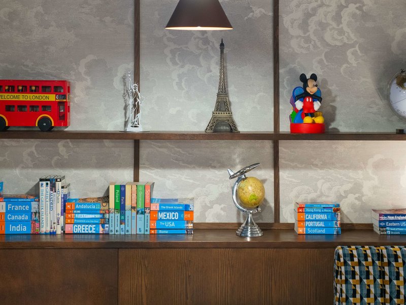 ibis Styles London Gatwick Airport image 3