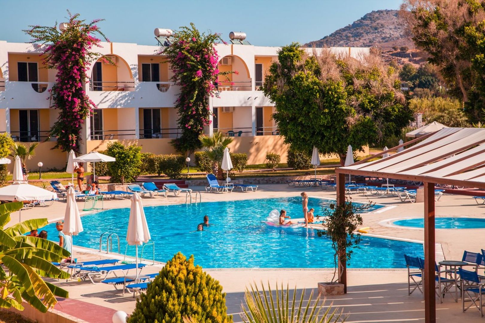 Lardos Bay Hotel image 0