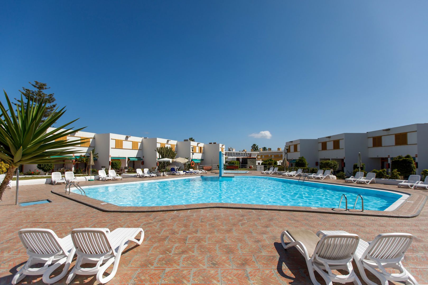 Las Brisas Bungalows foto 3