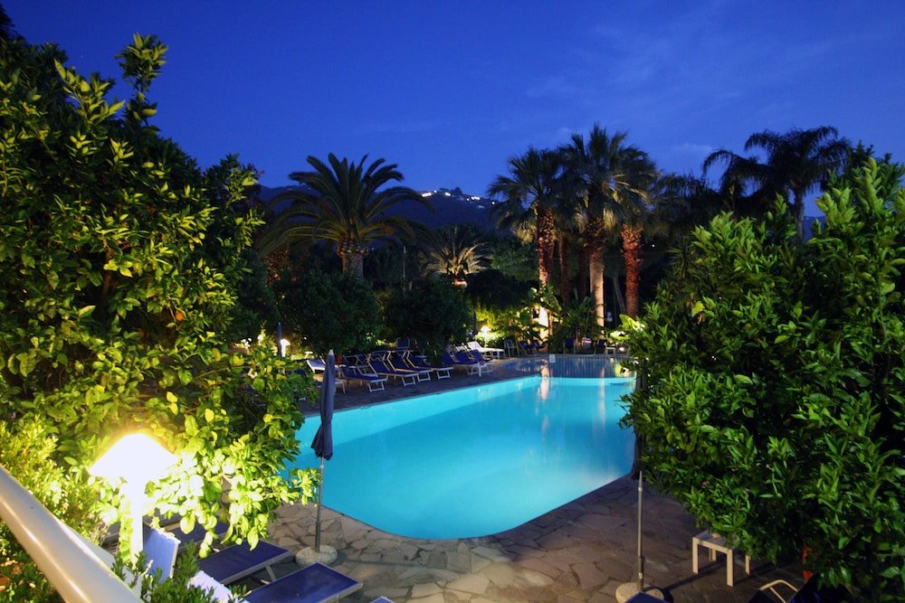 Hotel Alpha Sorrento Coast foto 17