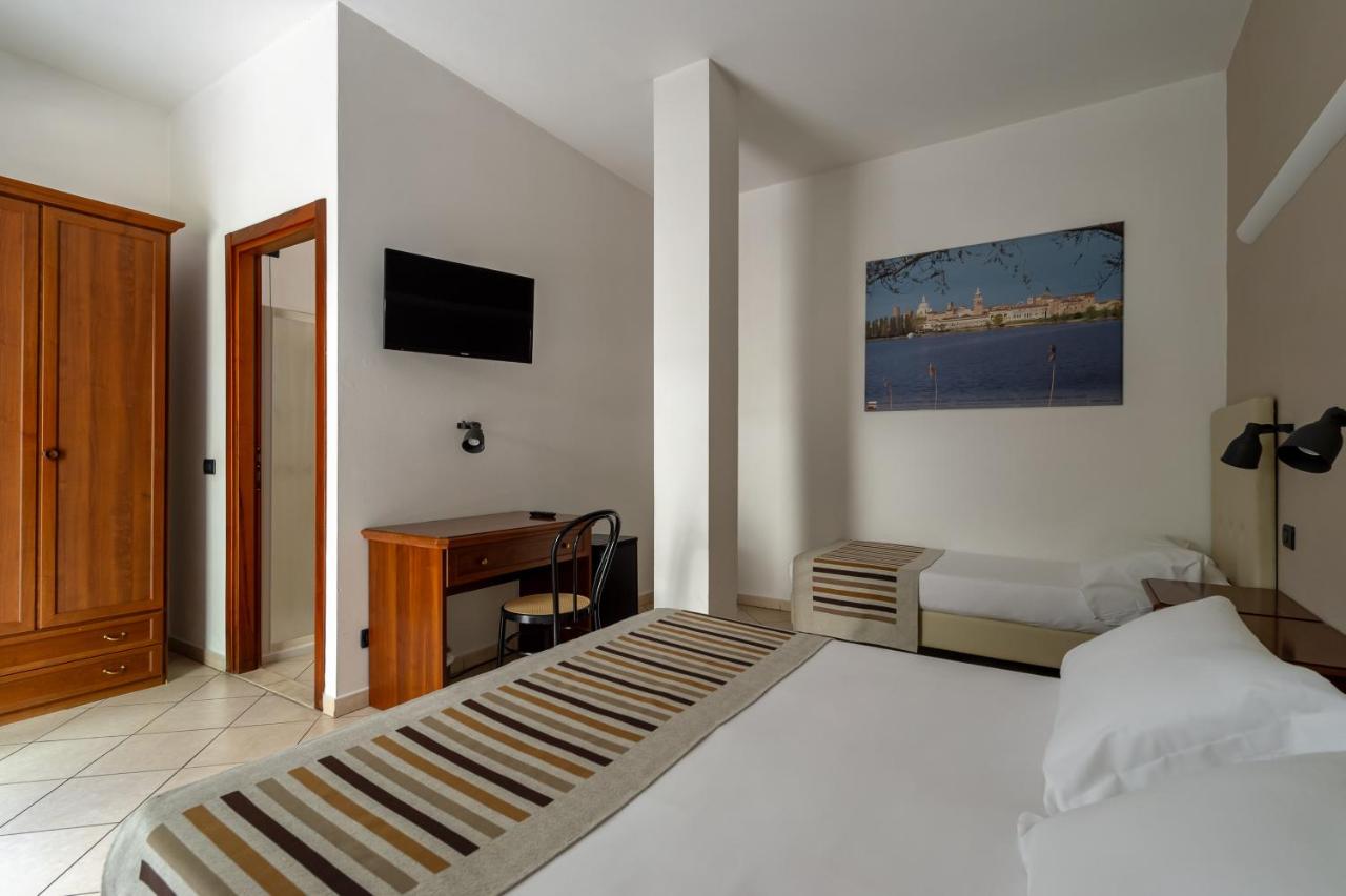 Hotel Mantegna Stazione.