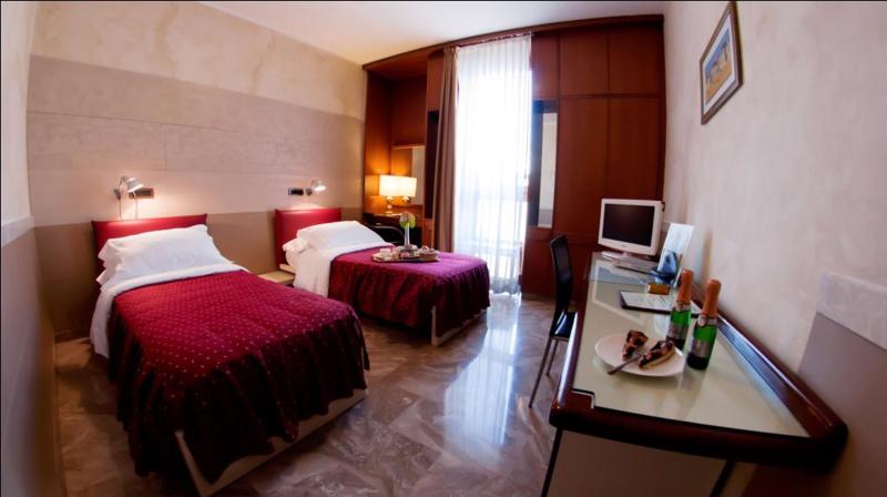 Hotel Canova foto 2