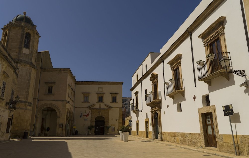 Hotel Carmine image 0