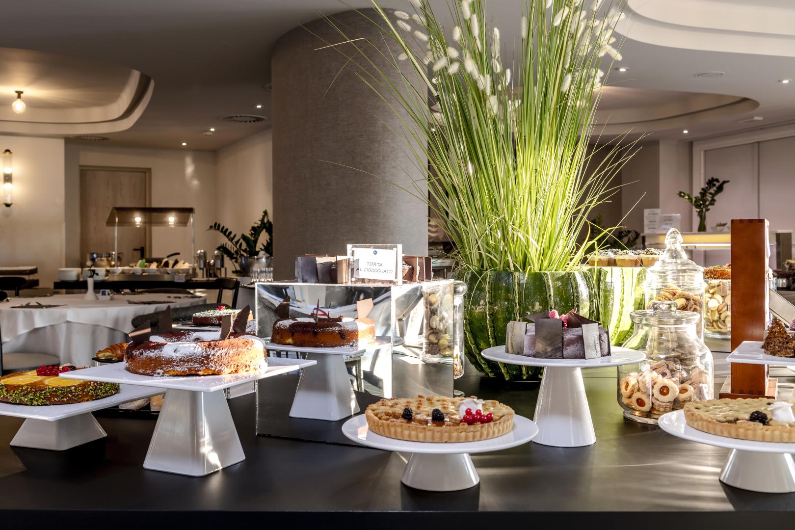 Savoia Hotel Rimini image 2