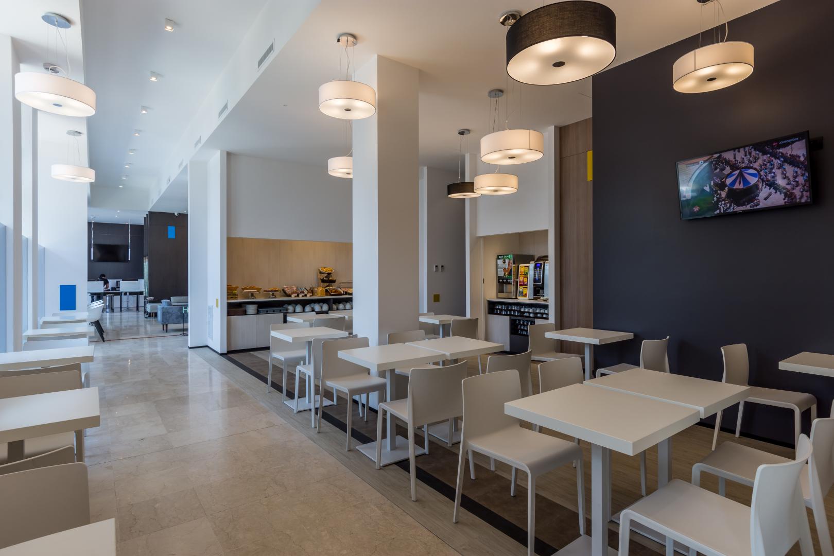 B&B HOTEL Savona image 2