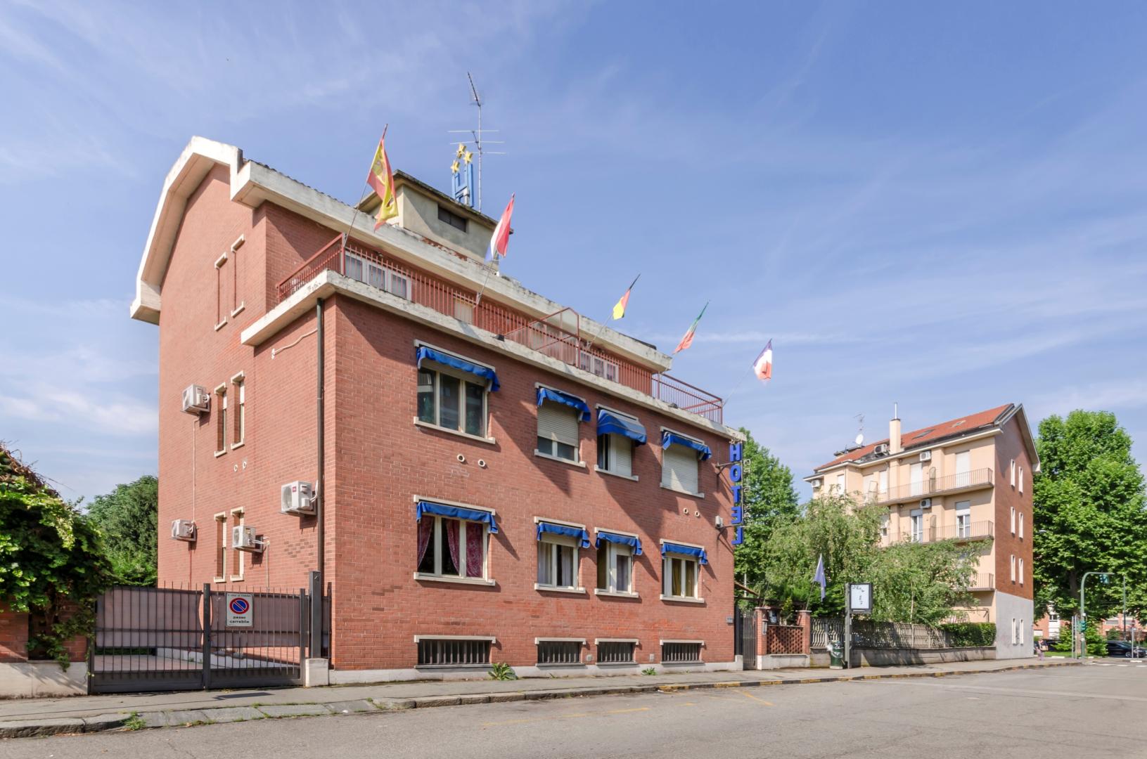 Main image