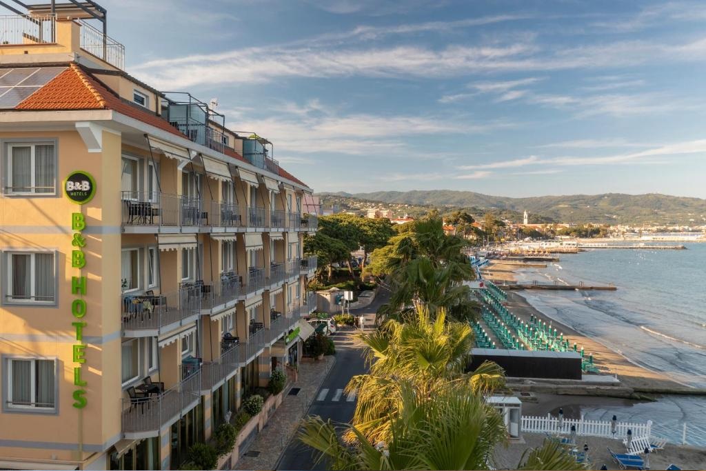 B&B HOTEL Diano Marina Palace foto 12