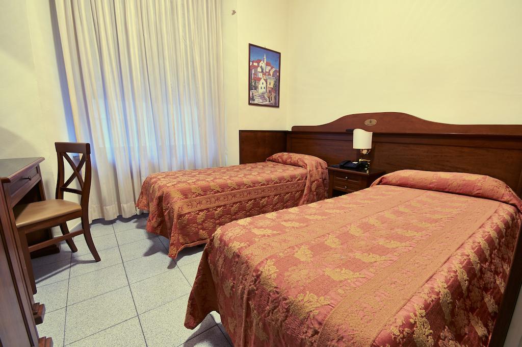 Pavone foto 7