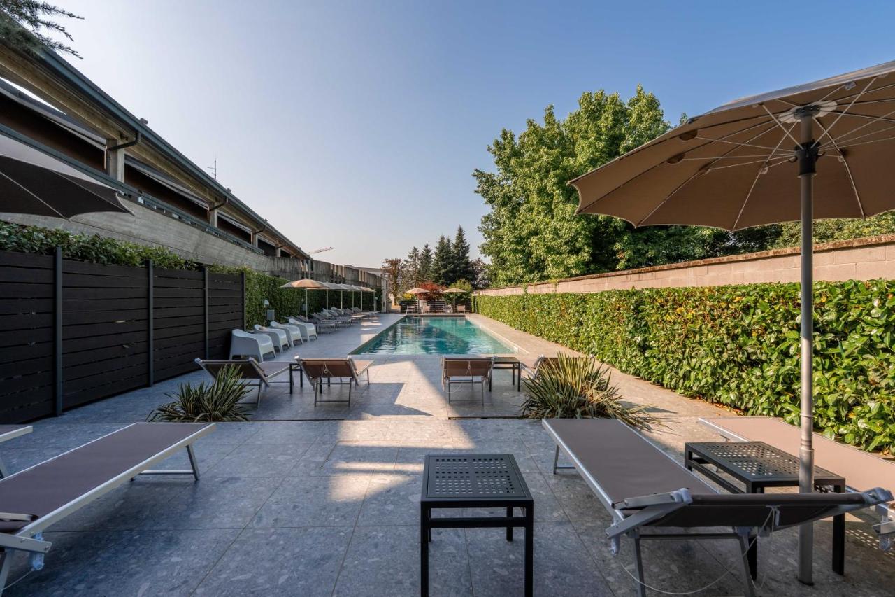 Living Hotel