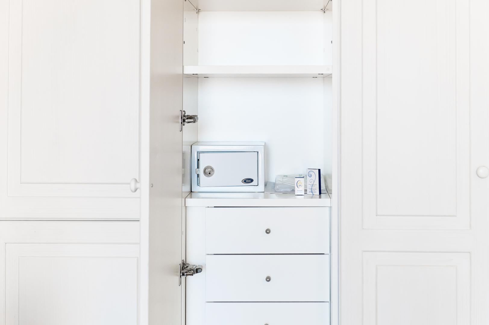 Marmeren badkamer — Hotel Santa Gilla