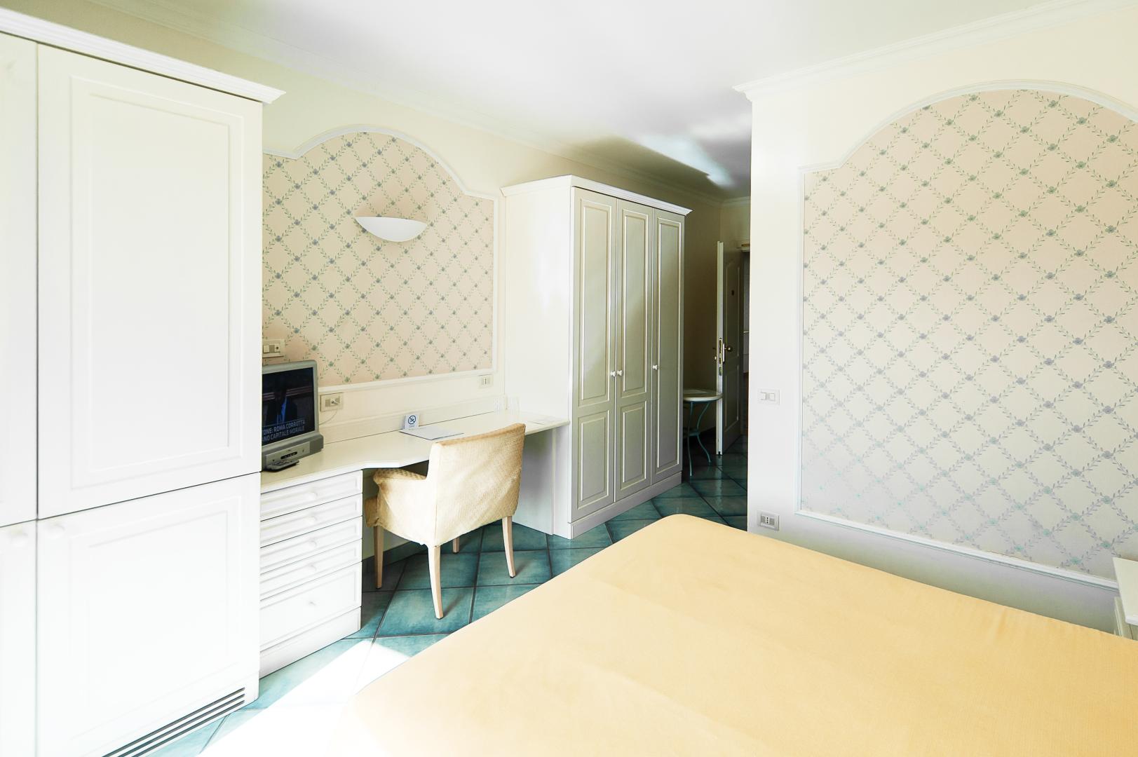 Marmeren badkamer — Hotel Santa Gilla