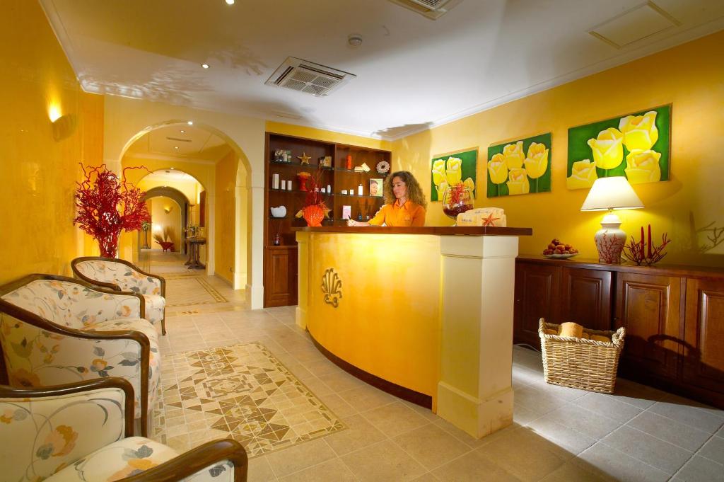 Hotel Caparena Taormina image 2