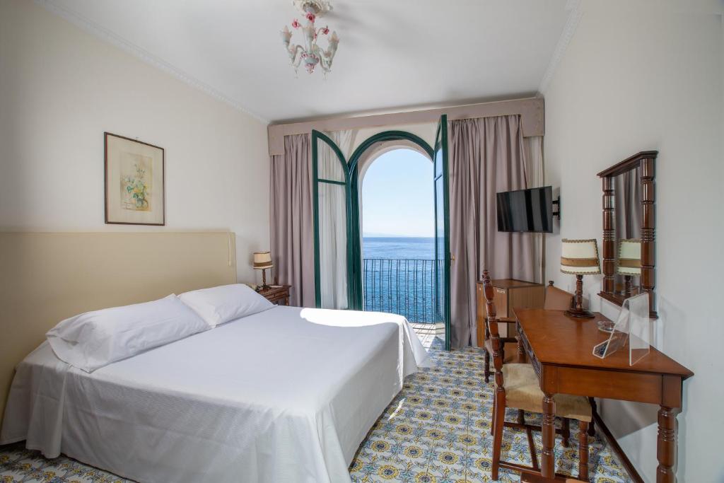 Hotel Lido Mediterranee image 1