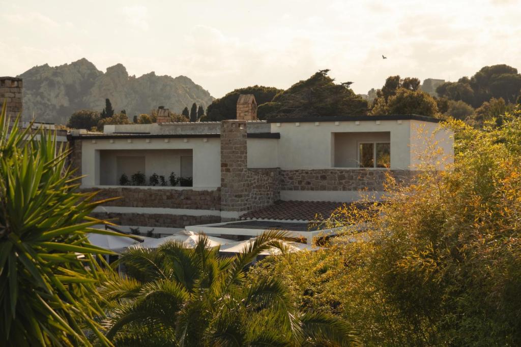 Mediterraans hotelgebouw — Lanthia Resort