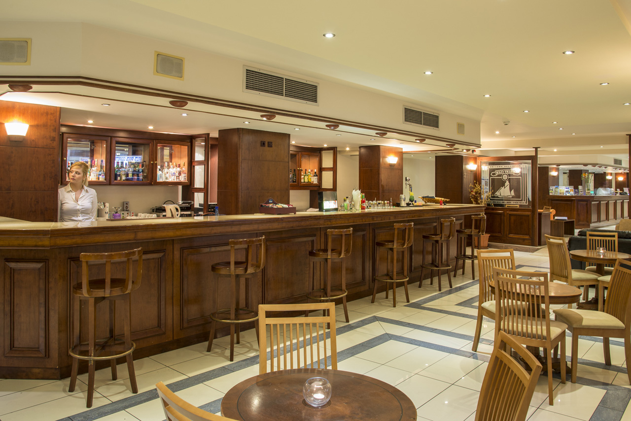 Manousos City Hotel image 2