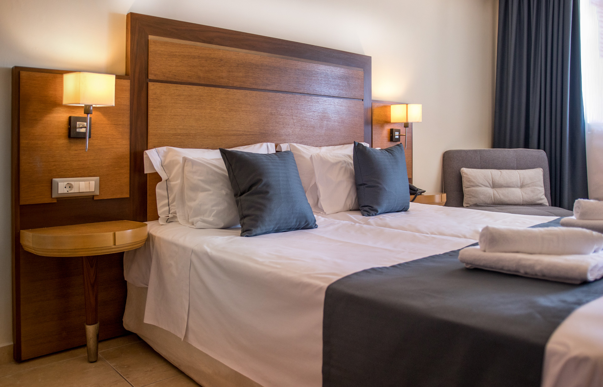 Manousos City Hotel image 1