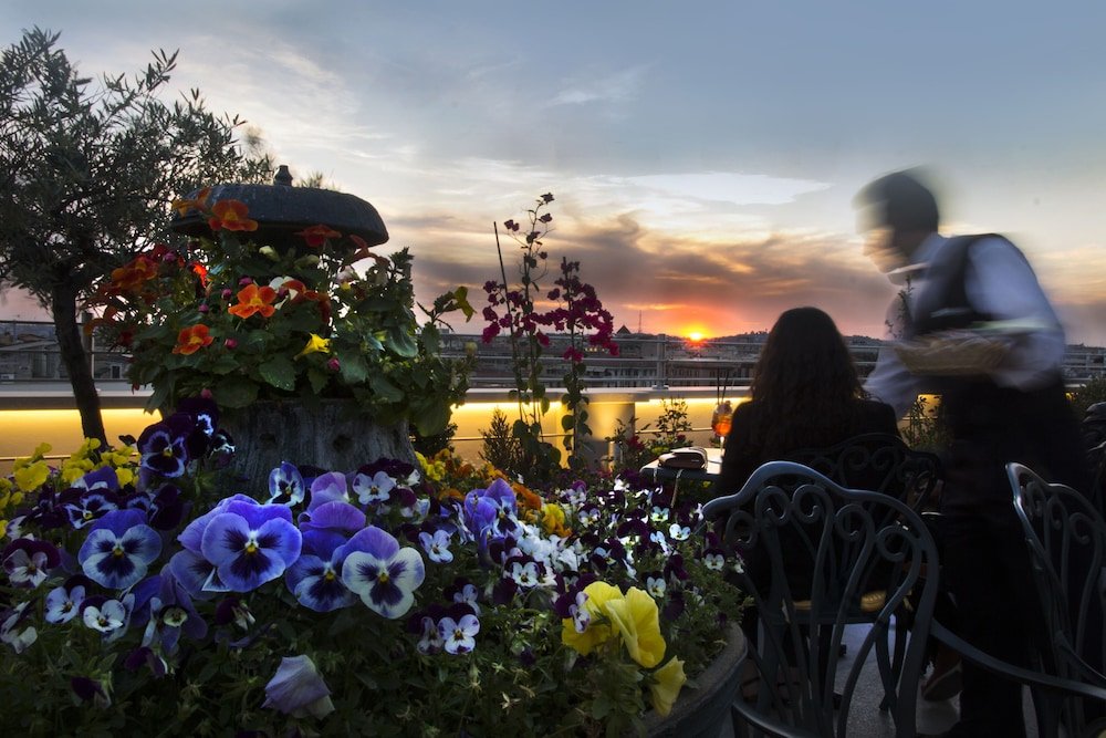 The Marcella Royal Hotel - Rooftop Garden foto 40