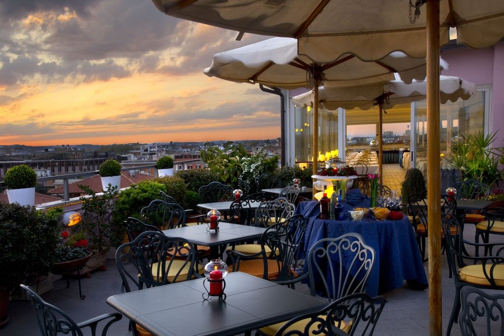 The Marcella Royal Hotel - Rooftop Garden foto 33