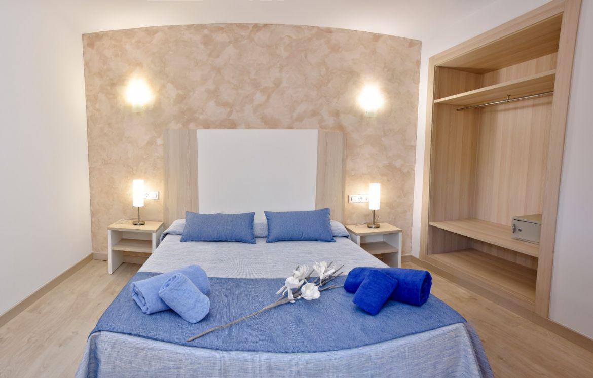 Apartaments Maribel Menorca image 1