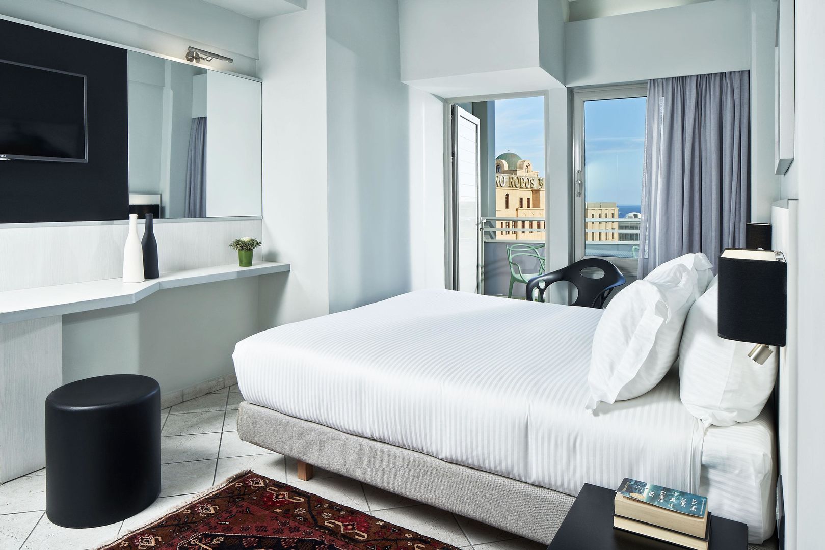 Aquamare City & Beach Hotel image 1