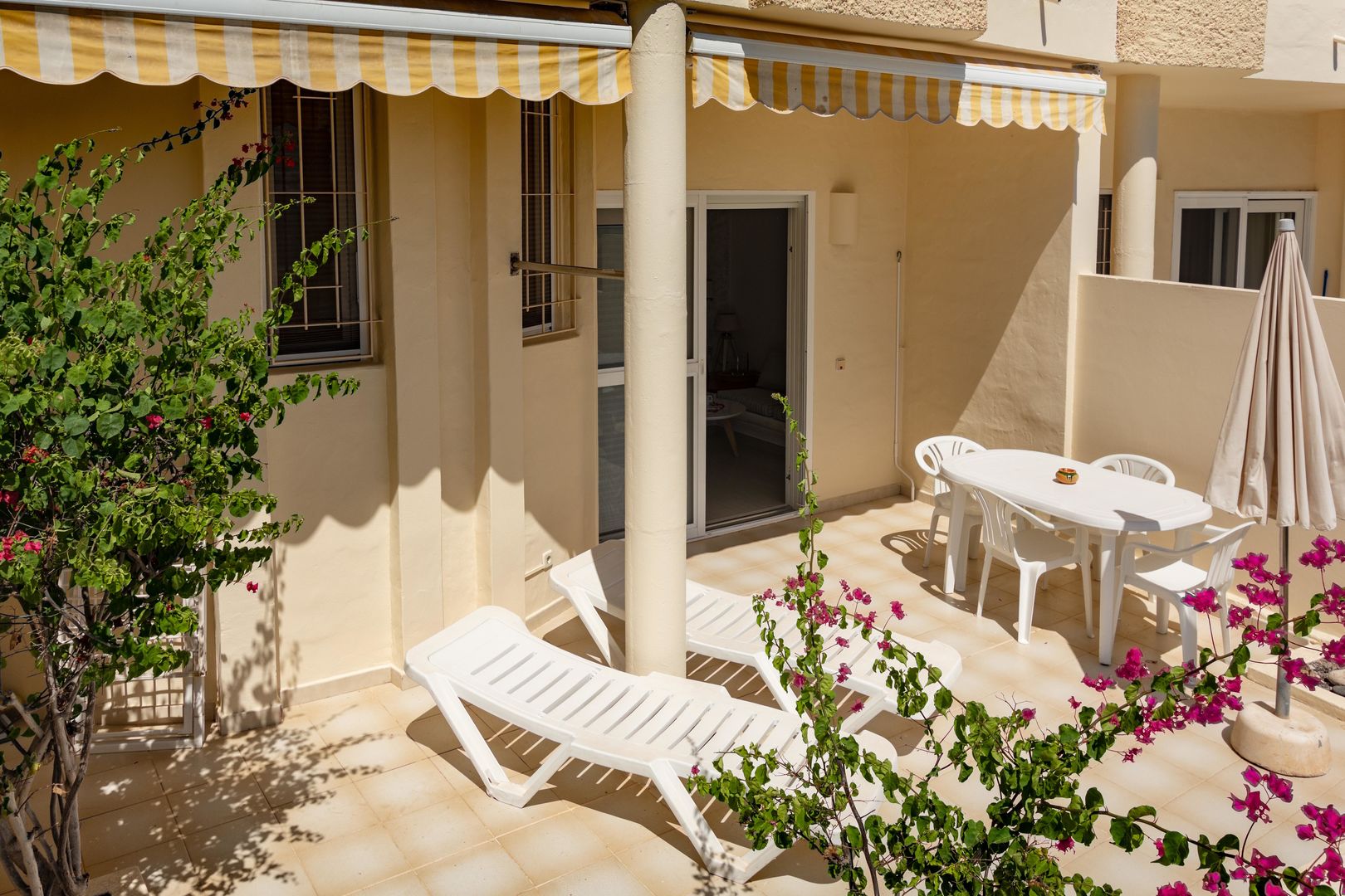 R2 Maryvent Beach Apartment foto 26