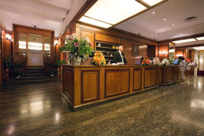 Bettoja Hotel Massimo D'Azeglio in Rome - foto 2