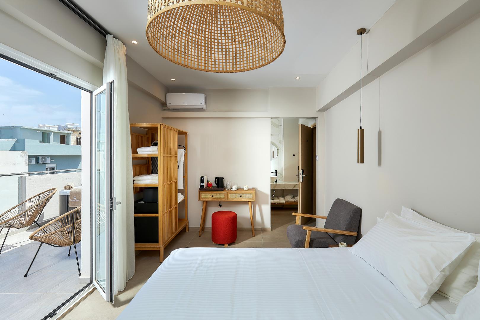 Suite met zithoek — Lotus Rise Hotel