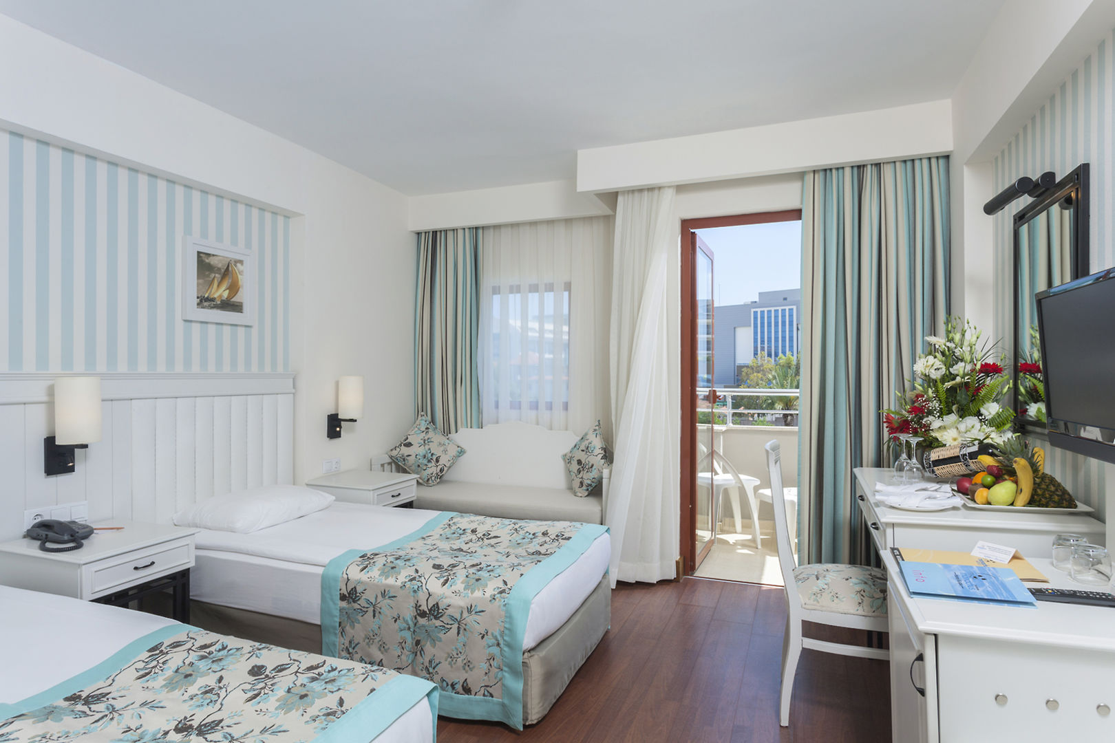 Monachus Hotel & Spa image 1