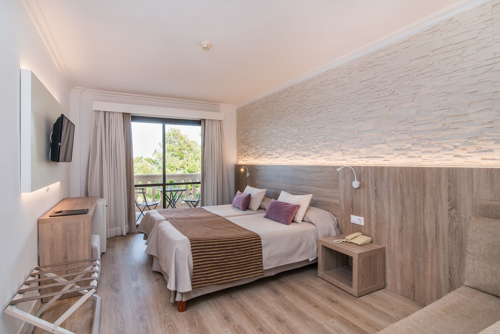 Hotel Na Taconera Sport & Relax image 1