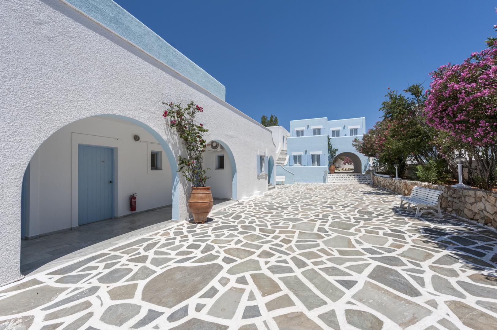 Narges Hotel image 3