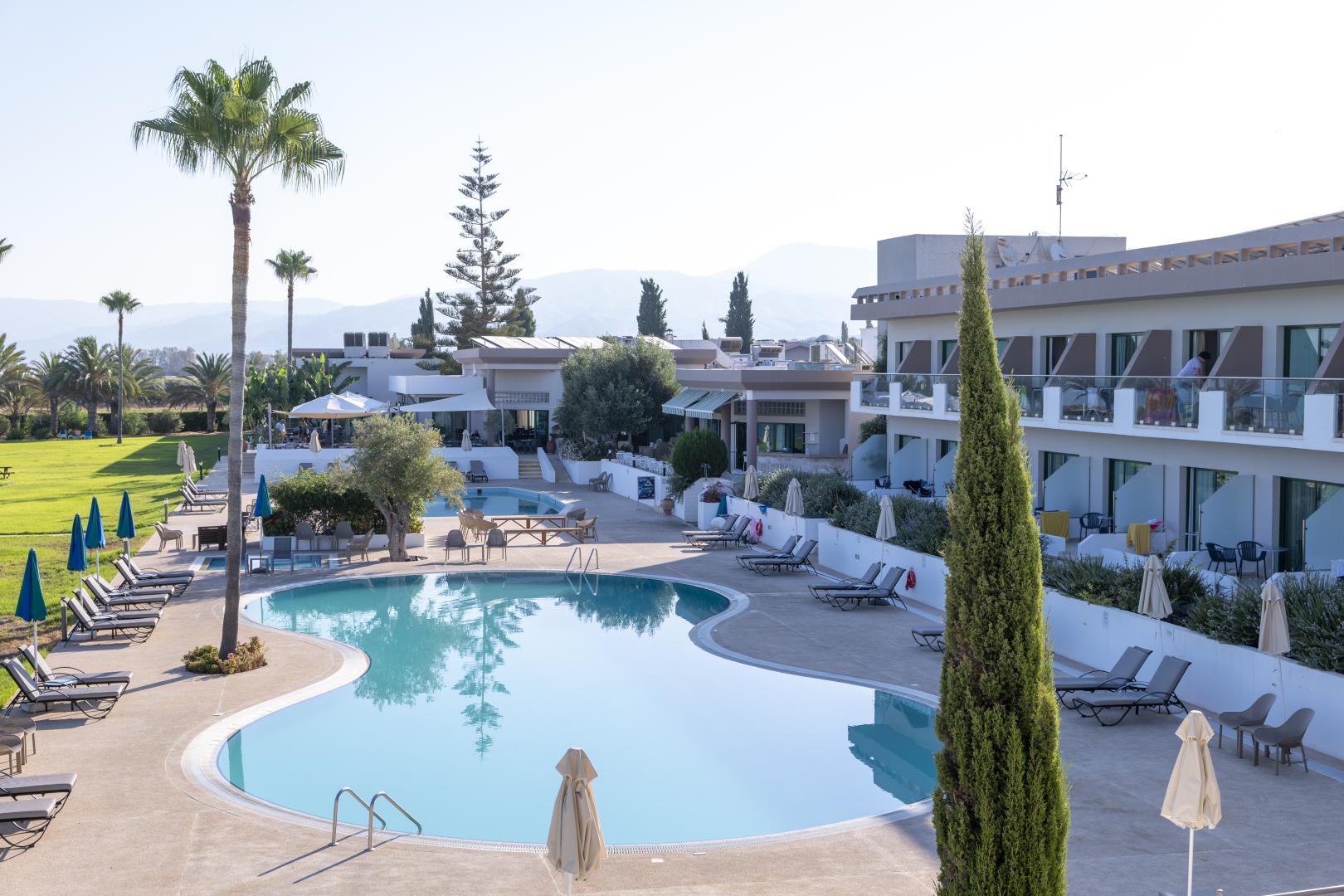 Natura Beach Hotel & Villas