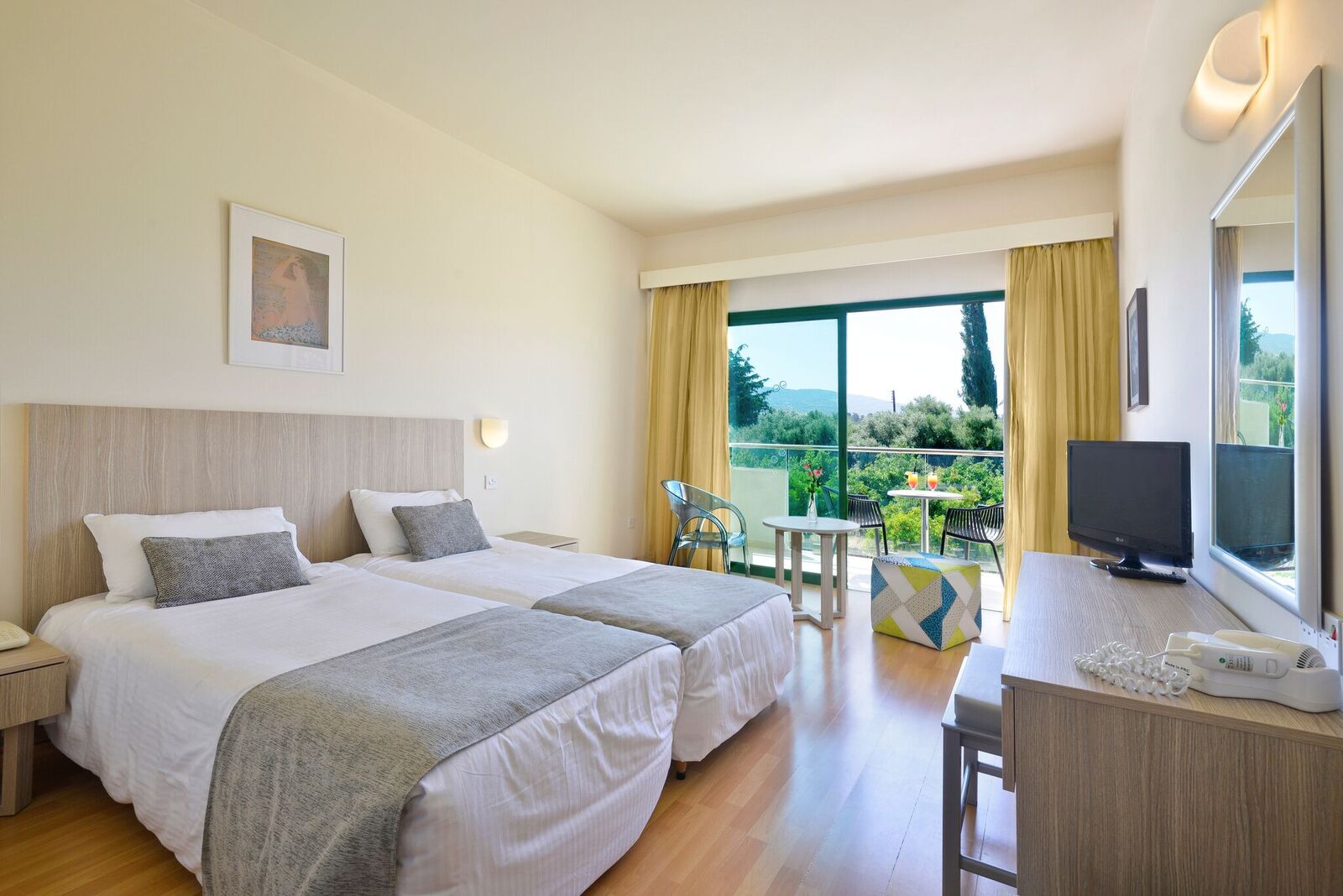 Natura Beach Hotel & Villas image 1
