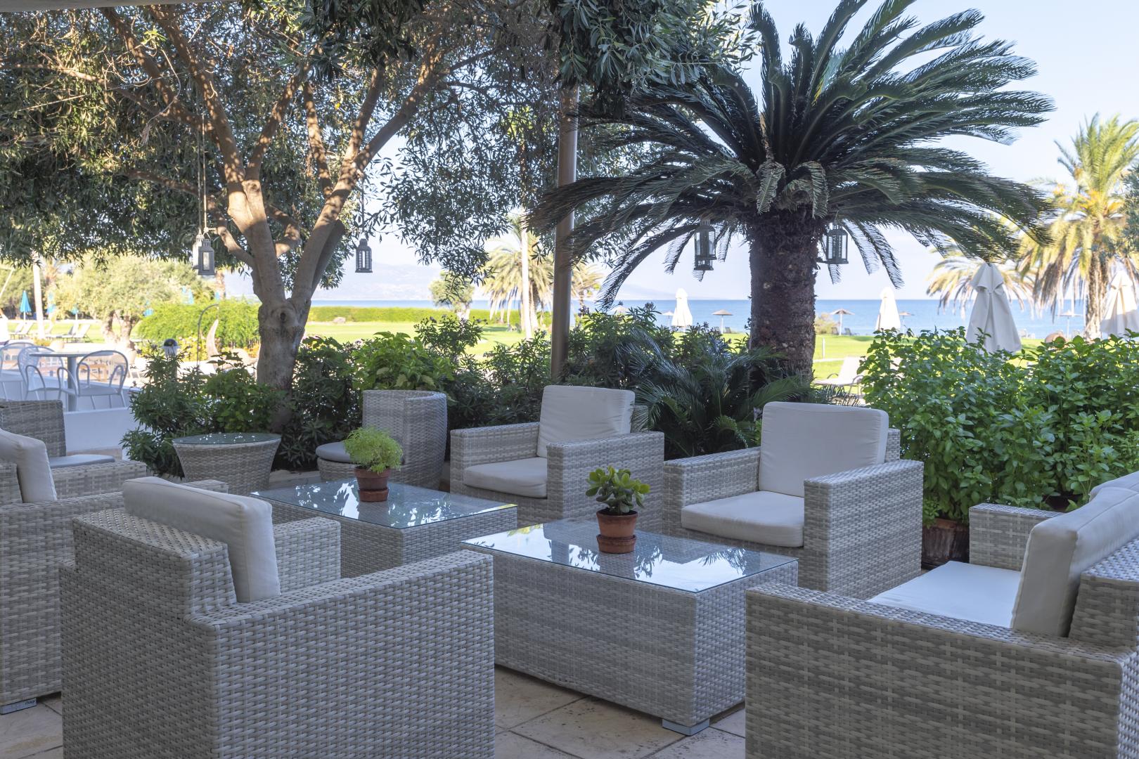 Natura Beach Hotel & Villas image 2