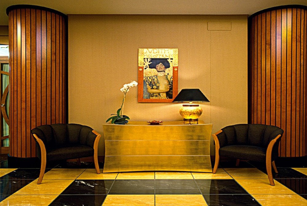 Ramada by Wyndham Naples image 3