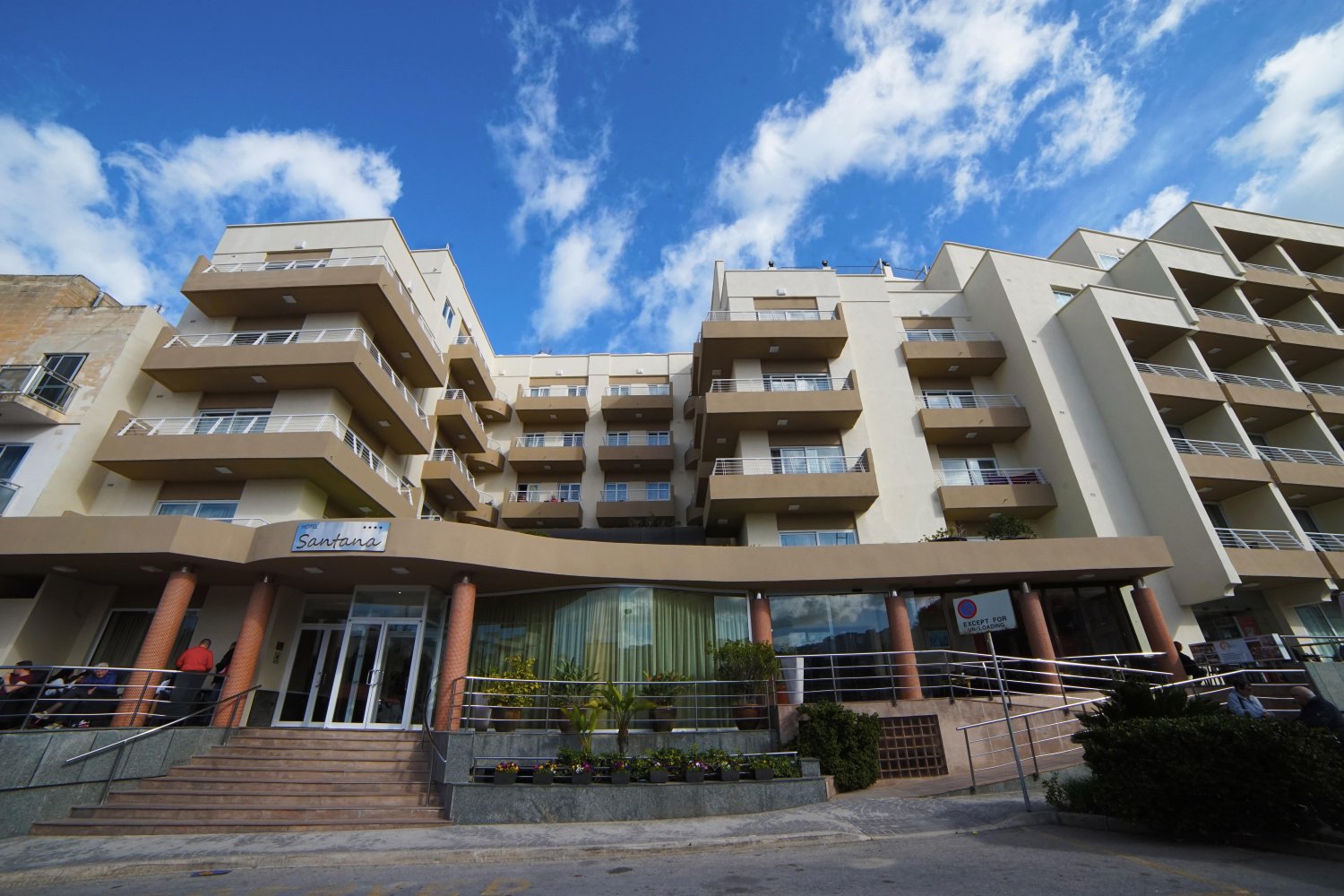 Hotel Santana image 0