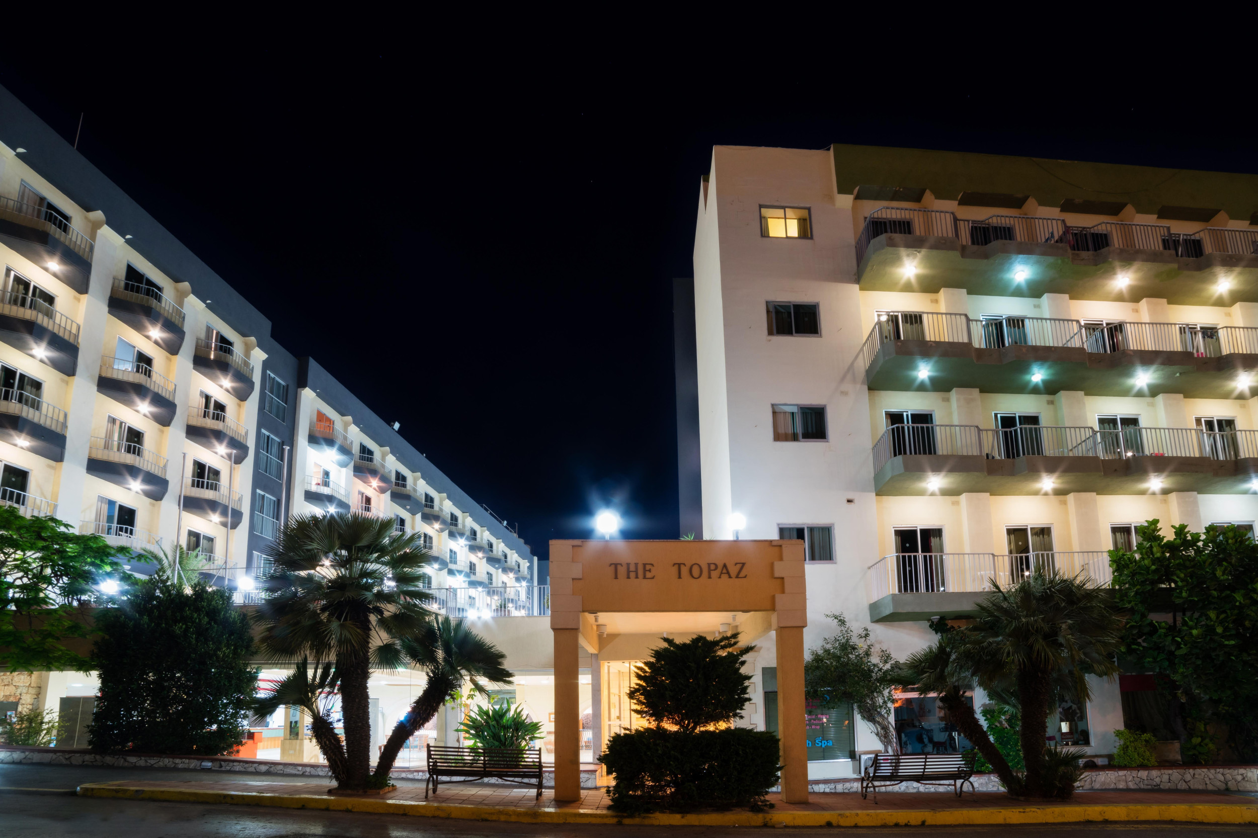 Topaz Hotel image 1