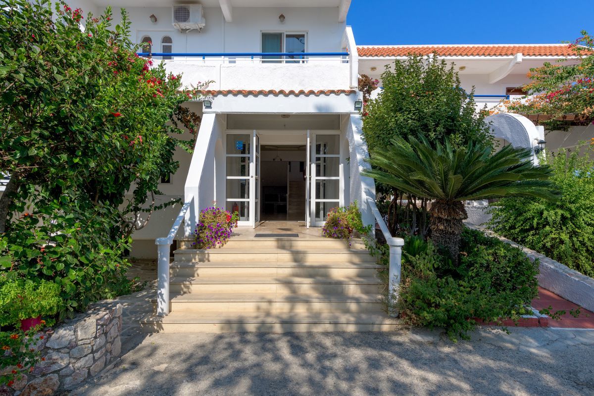 Nirvana Beach Hotel foto 17
