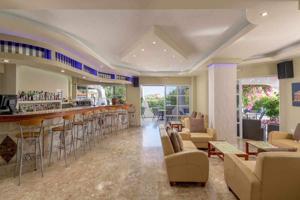 Nirvana Beach Hotel image 2