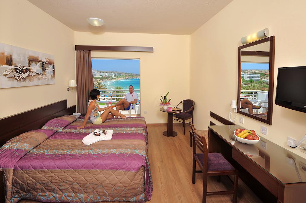 Okeanos Beach Boutique Hotel image 1