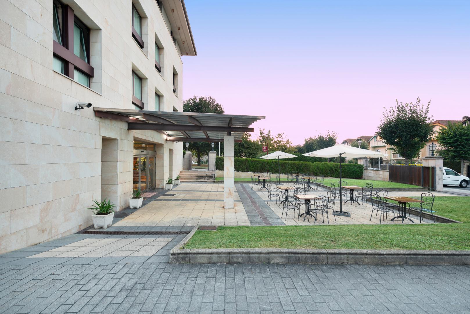 Urban Loiu Hotel By Eurotels image 3