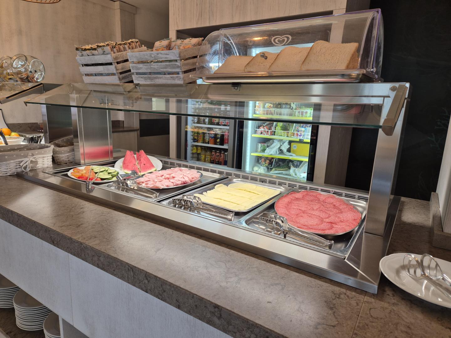 Buffet met diverse gerechten — Castello
