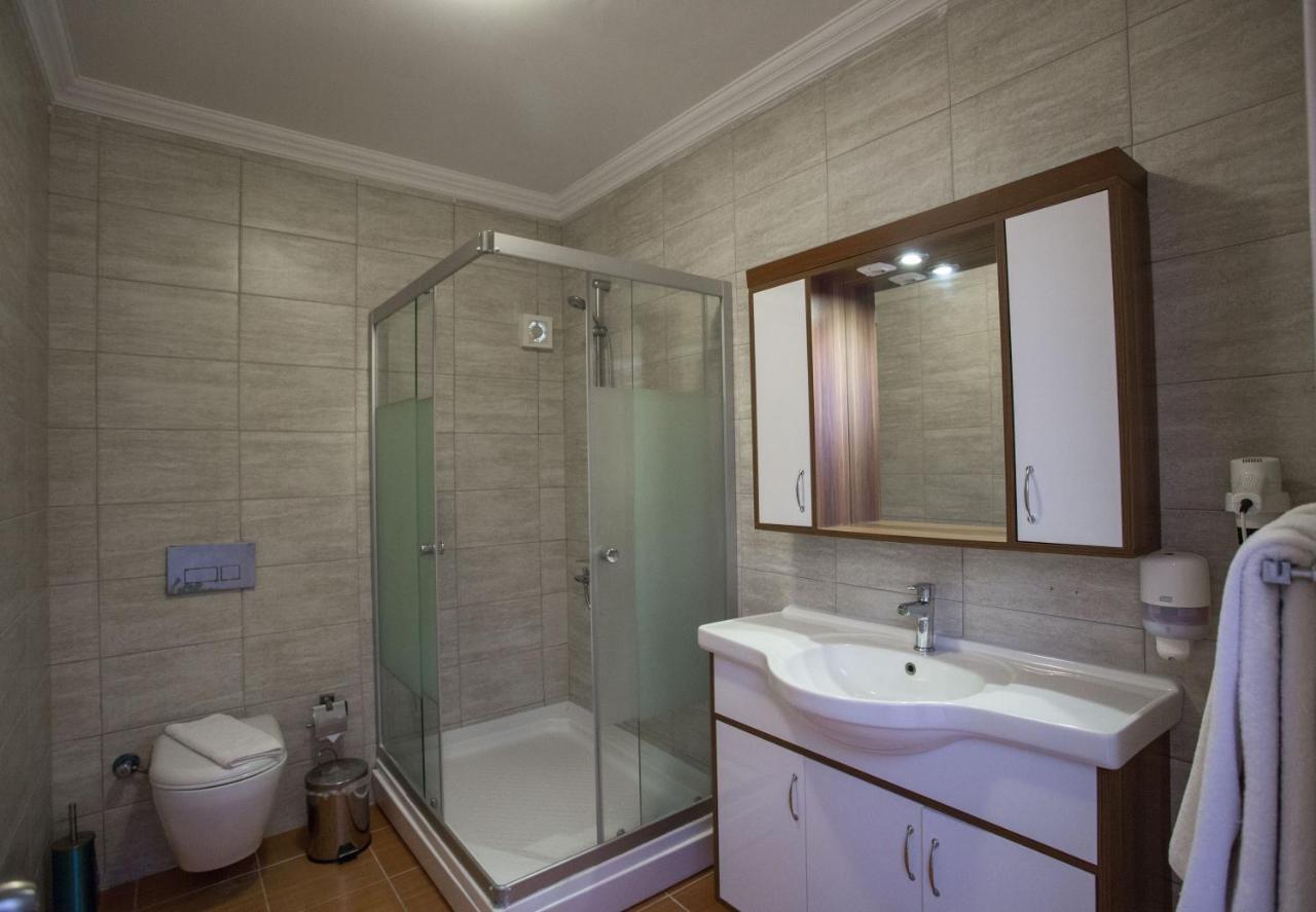 The One Club Hotel image 2