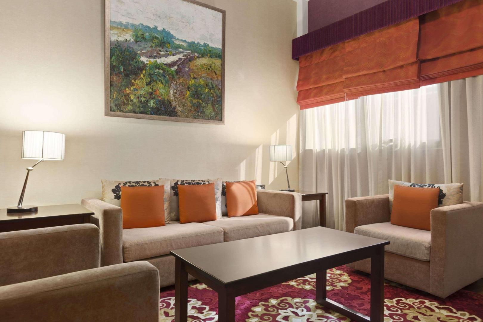 Ramada Hotel & Suites by Wyndham Ajman foto 4
