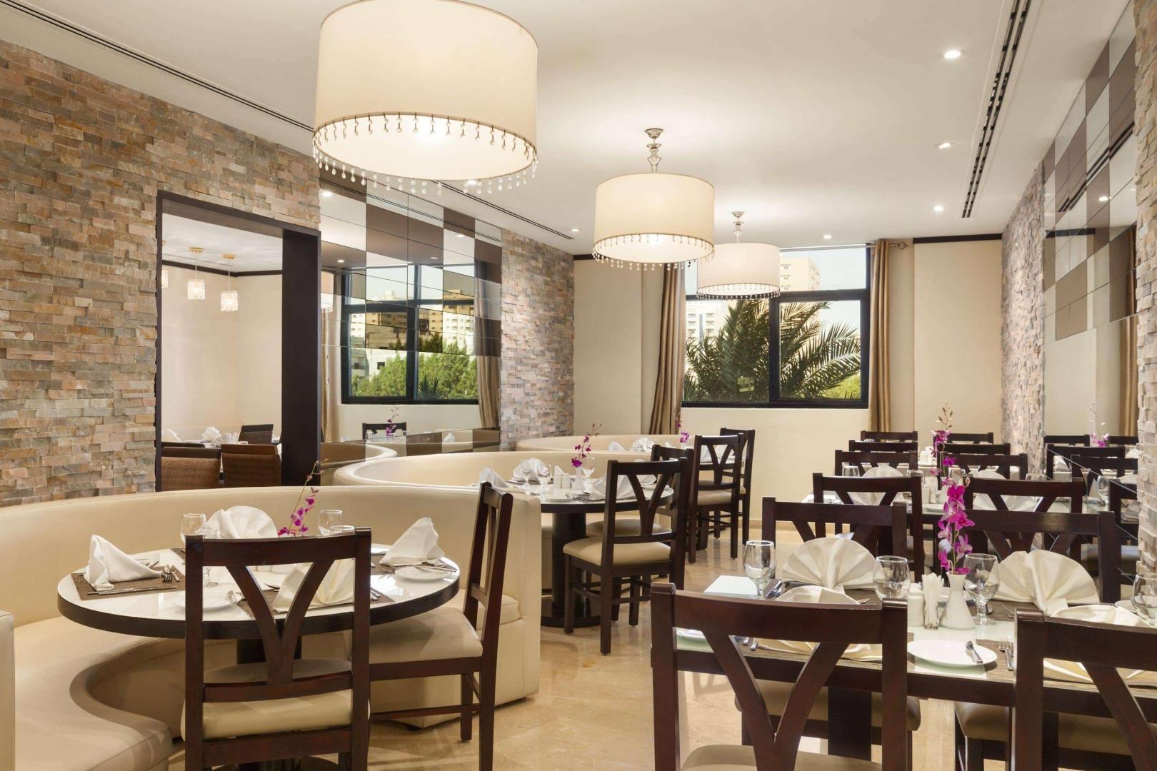 Ramada Hotel & Suites by Wyndham Ajman foto 3