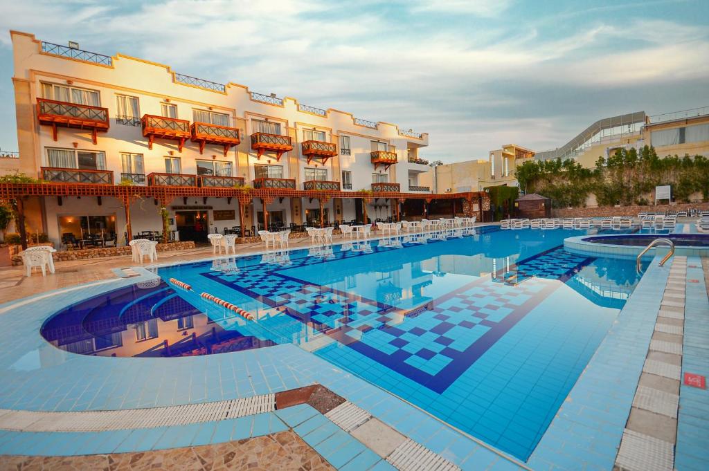 Falcon Naama Star Hotel image 0